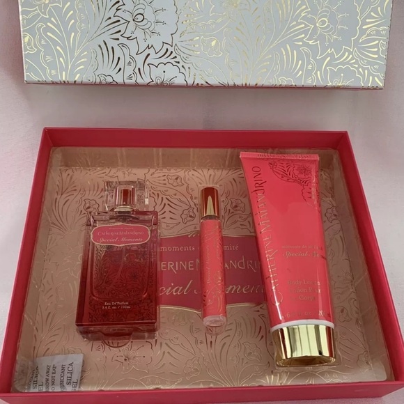 NIB: Catherine Malandrino 3-Piece Special Moments Eua De Parfum Gift Set - Picture 3 of 10